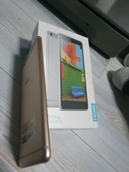 Lenovo PHAB Plus (телефон-таблет