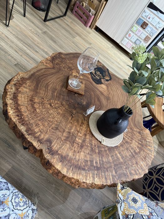 Эксклюзивные столы из дерева