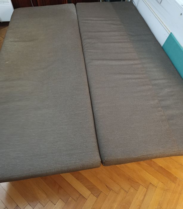 Диван с опция за сън