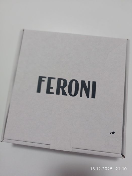 Продавам спортна тениска FERONI