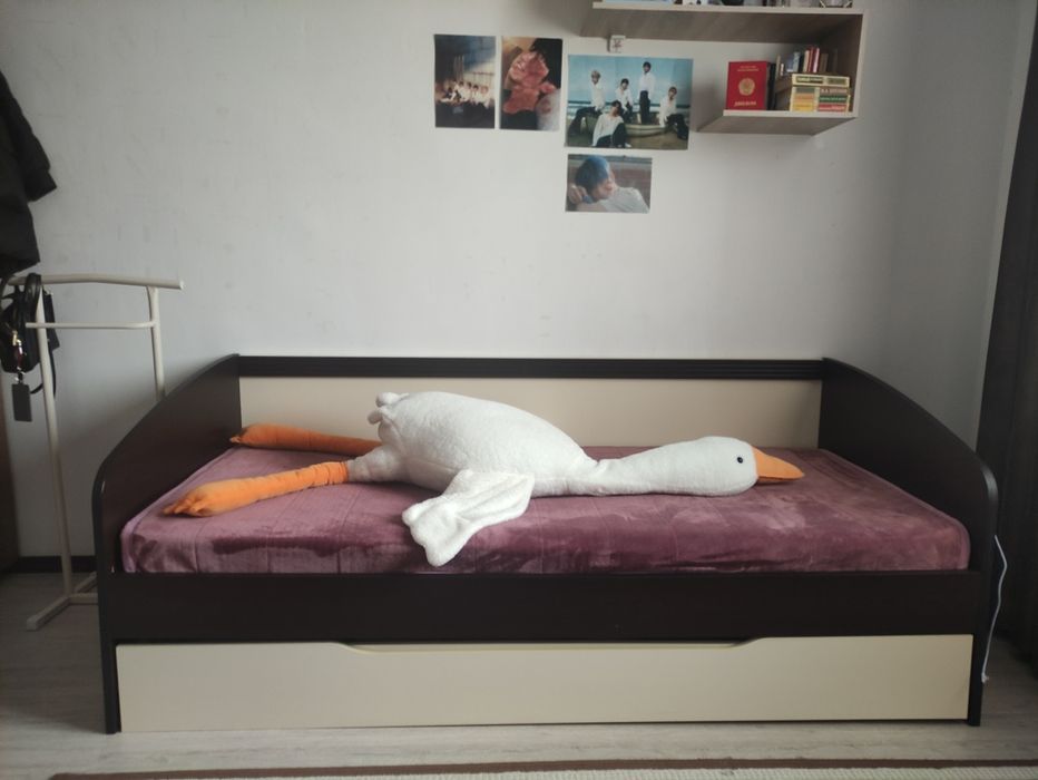 Кровать подростковая