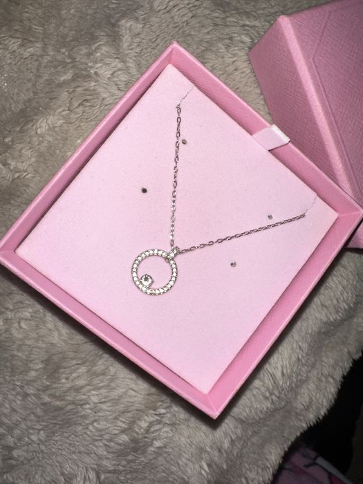 колие Swarovskii