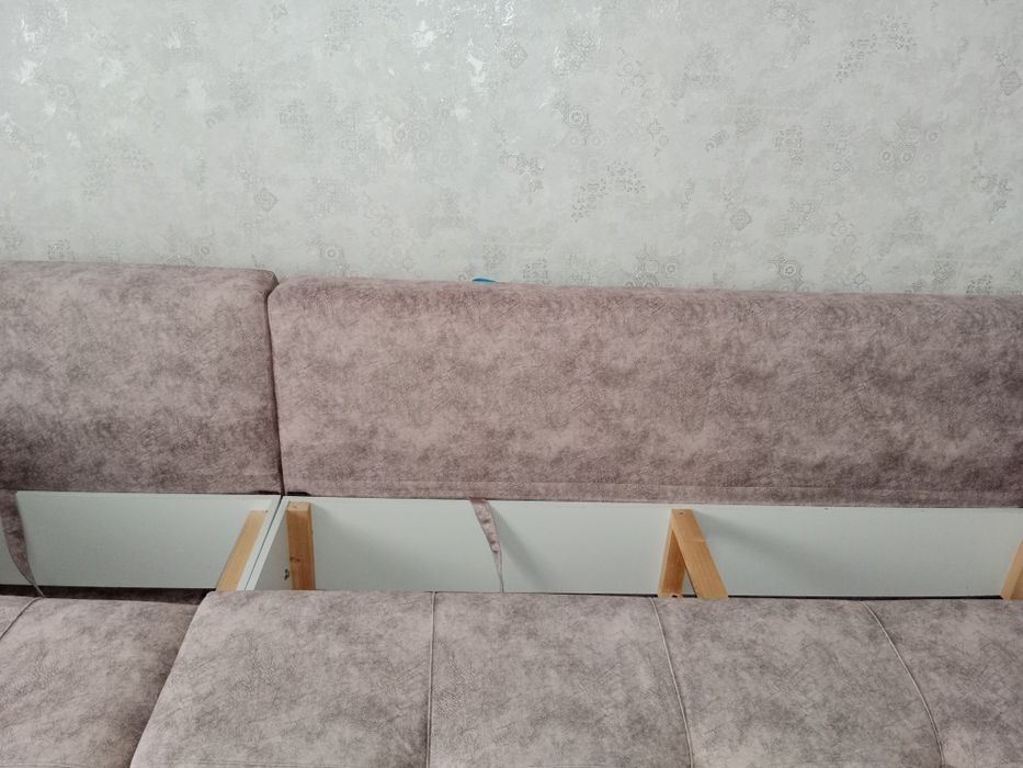 Продам двиван в хорошем состоянии