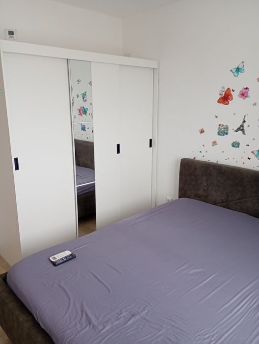 Închiriez garsonieră