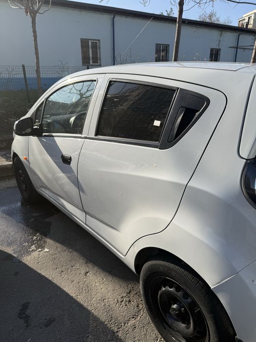 Срочно продется спарк 2011 год 2 поз