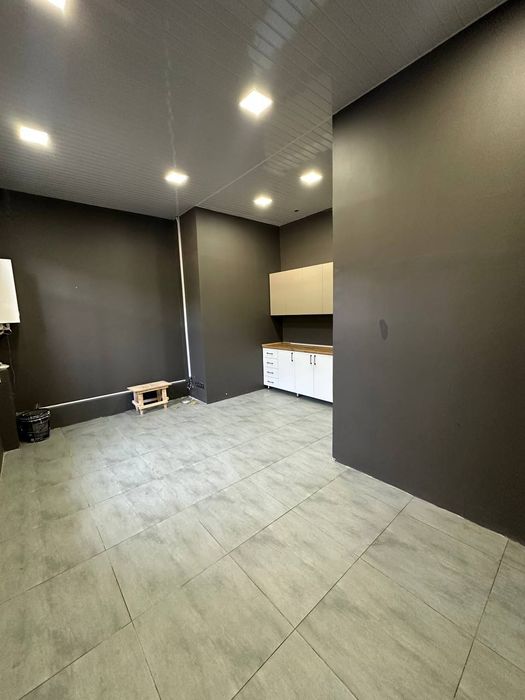 282 м² аренда. Кичик 282 м2, кичик. халка йули, дархон. Автосалон