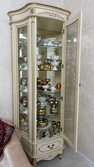 Мебель сатылады.