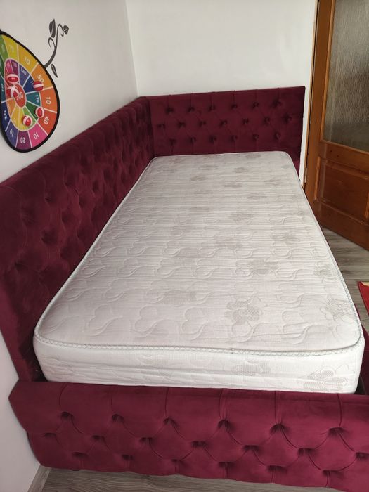 Pat tapițat de colt pentru copii