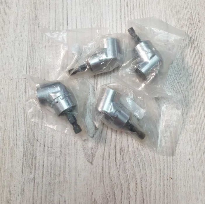 Adaptor unghiular pentru mandrina