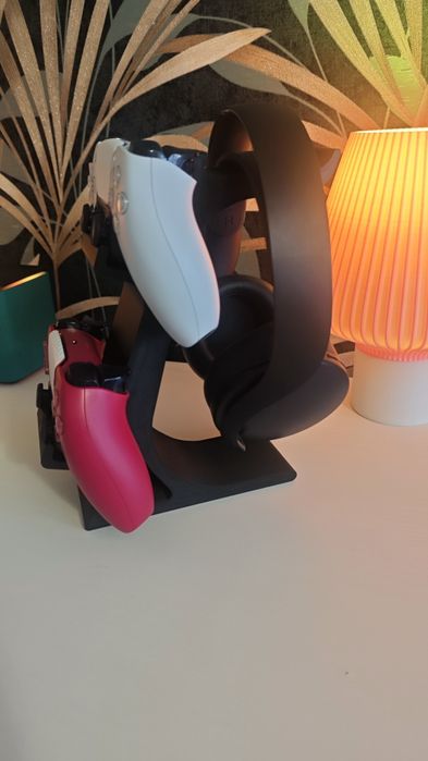 Подставка под геймпады и наушники