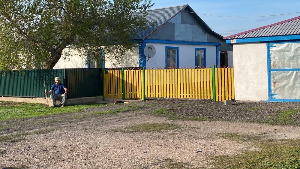 Продам дом с участком и хозпостройками