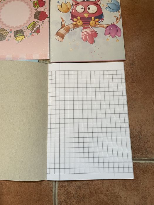 Тетрадки с малки и големи квадратчета