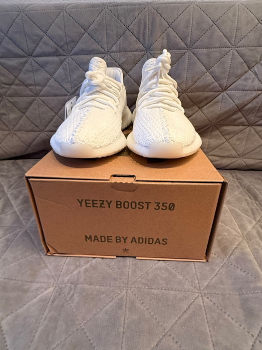 Adidas Yeezy Boost White Mărimile 39,41 EU