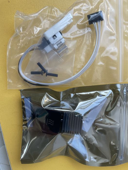 Bambu lab A1 mini с ъпгрейди и кутия enclosure