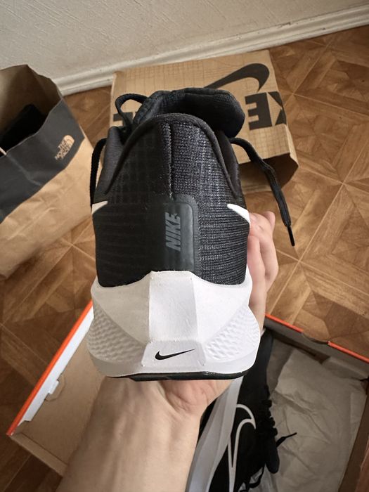 Продам кроссовки Nike pegasus 39