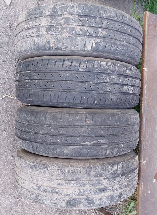 4 шины Bridgestone 185 65 R15.