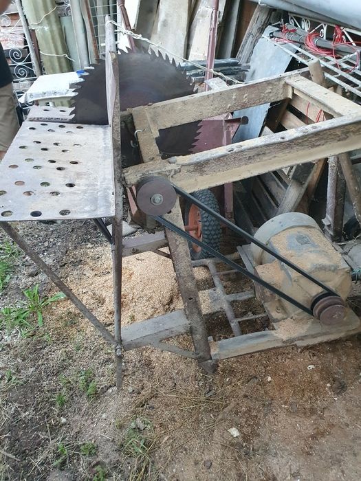Motor de tăiat lemne
