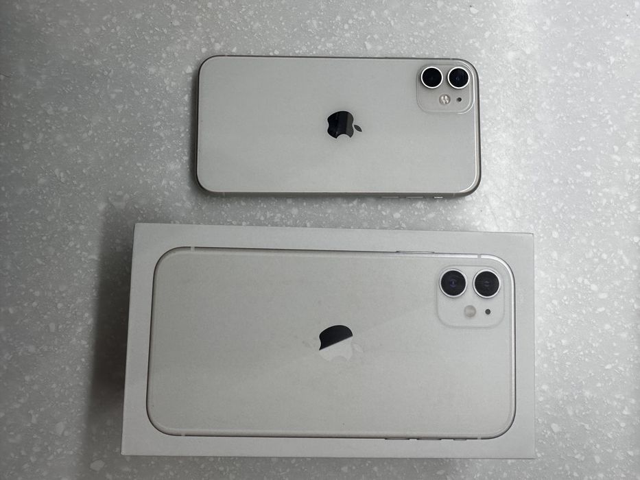 Продам iPhone 11 White