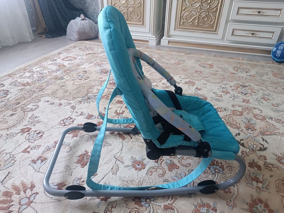 Детский шезлонг для малышей