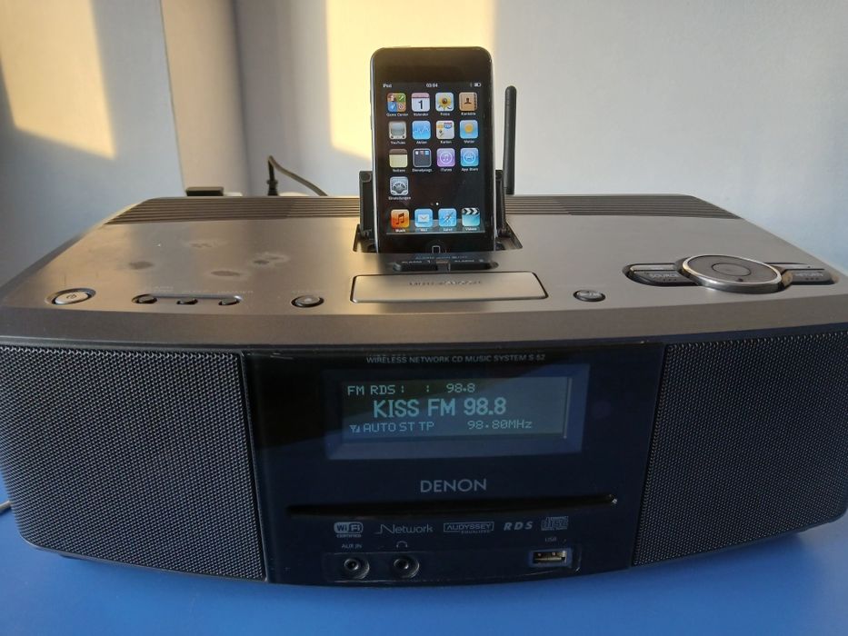 Denon S-52 Docking Ipod , radio AM-FM cu CD  , Internet  Radio