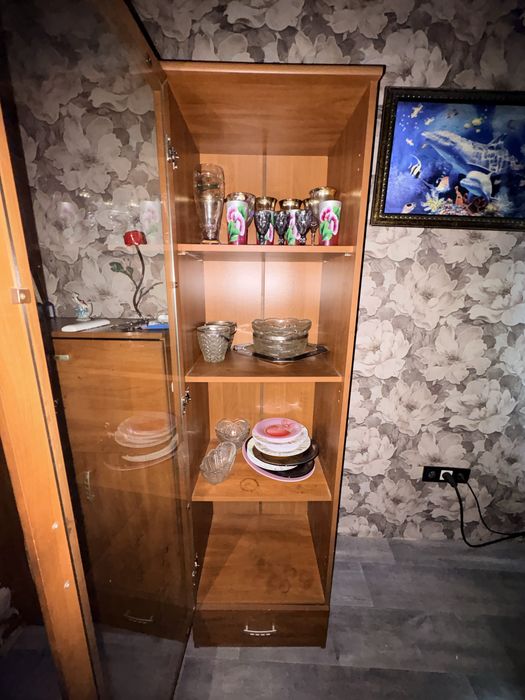 Шкаф в гостиную,кухню