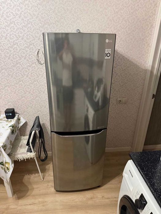 Продам холодильник  LG