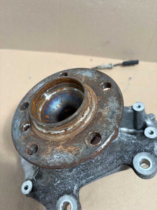 Преден Ляв Шенкел С Лагер За БМВ 1 Ф20 Ф21 2 Ф22 Ф23 BMW 1er F20 F21 2er F22 F23
