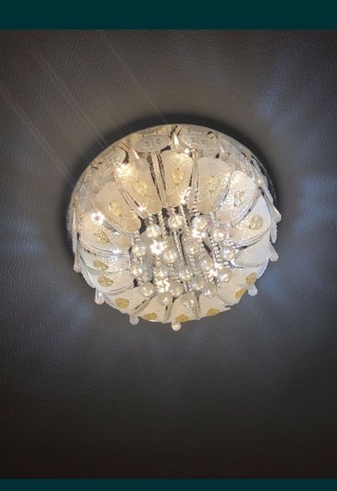 Люстра 4 цвета с пультом