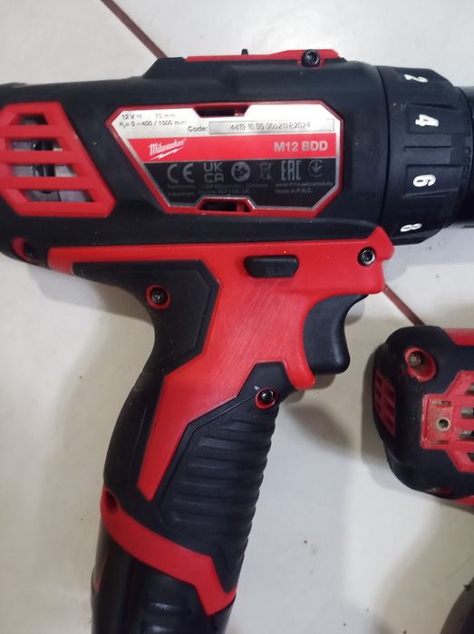 Set 2 scule Milwaukee 12v