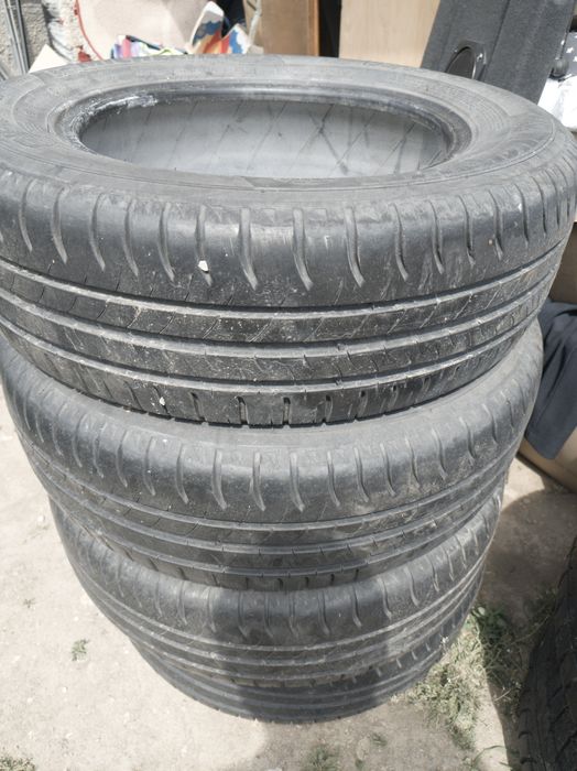 Vând 4 anvelope Michelin