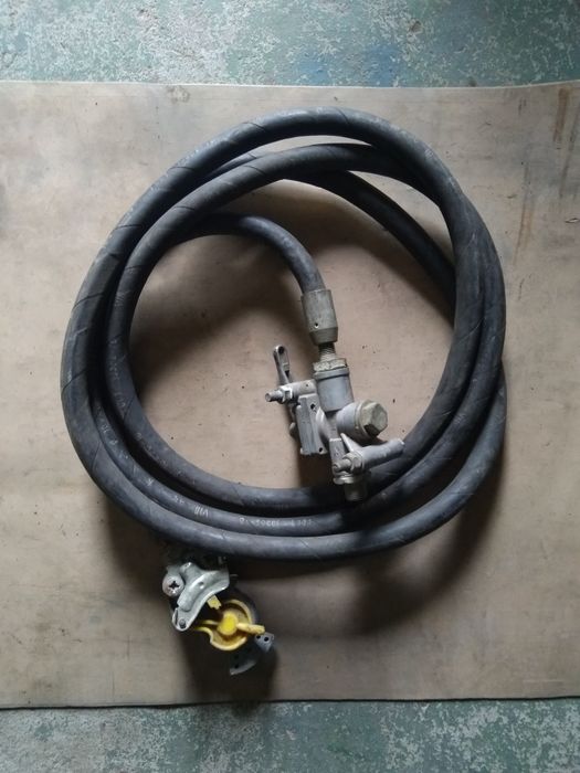 Продам Наконечник тяги рулевой, шланг