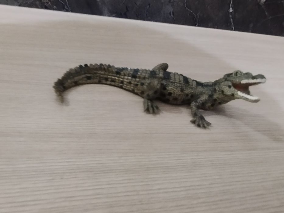 Фигурки рептилий