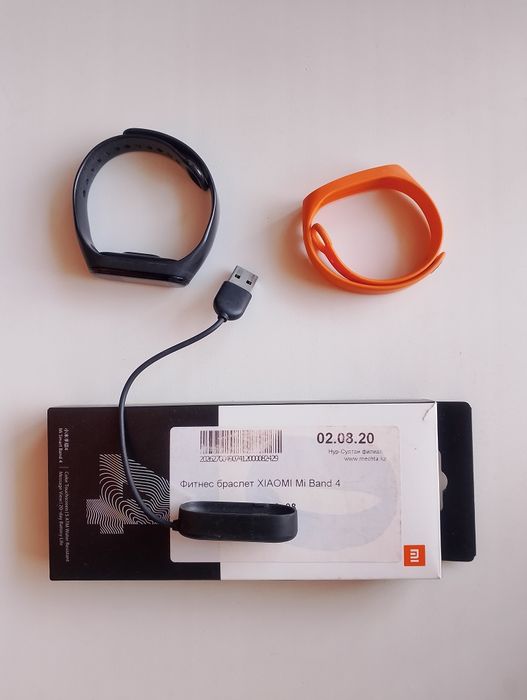 Продаю Mi Band 4