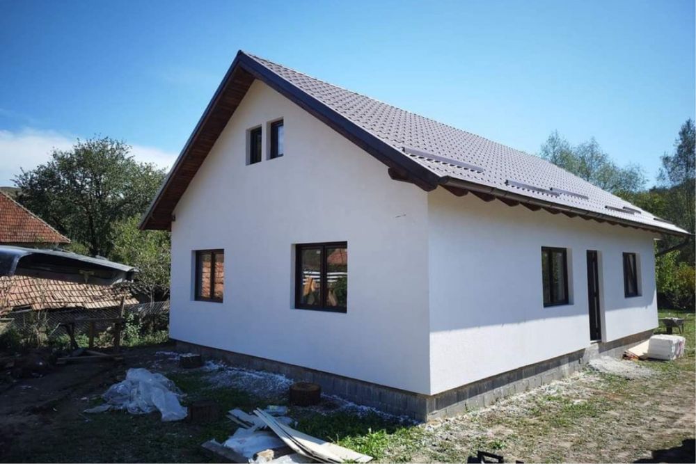 Vindem case pe structura metalica La Preturi Competitive