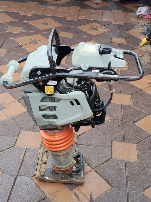 Mai compactor MIKASA  MTX-70E cu 57 ore de functionare