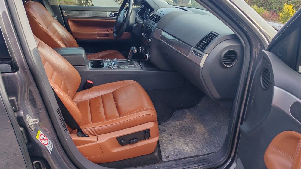 Vând Volkswagen Touareg 4500 € Negociabil