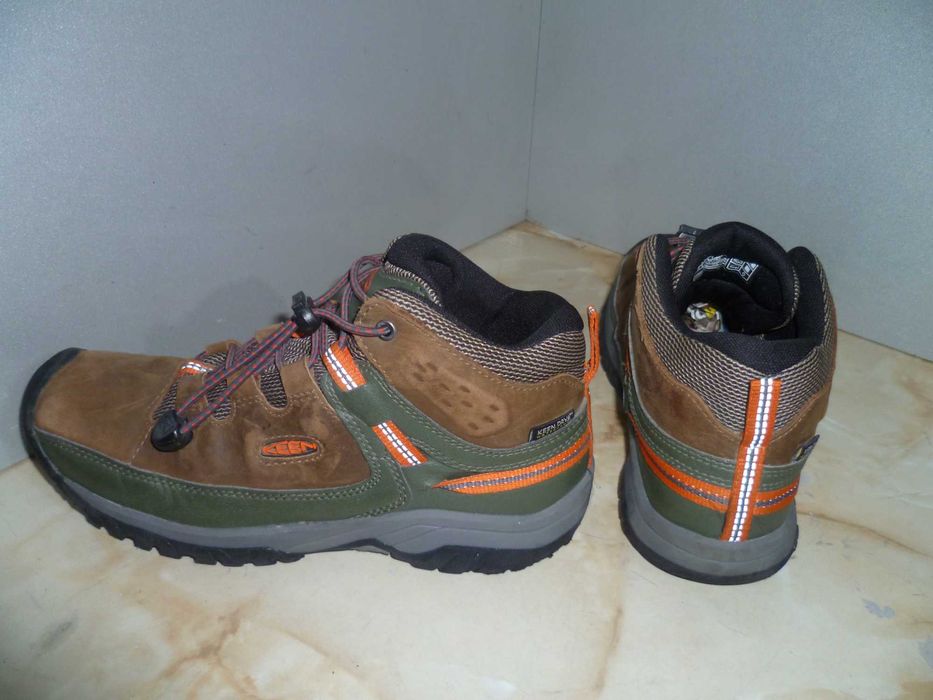 KEEN Waterproof туристически обувки