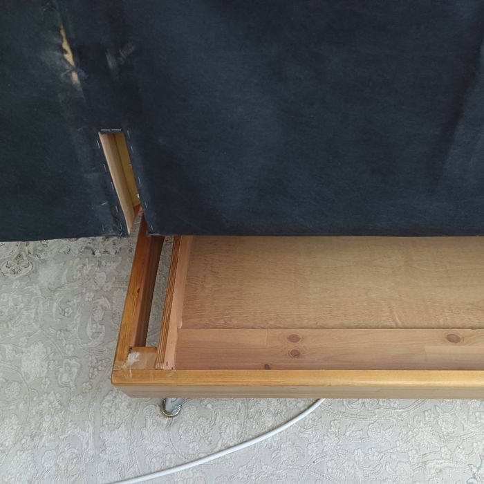 Диван и два кресла