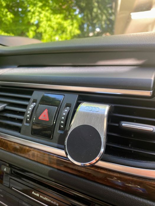 Suport magnetic Audi