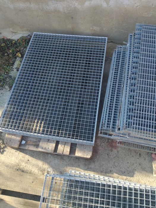 Vând gretare zincate sau trepte zincate  oferim  transport toată țara