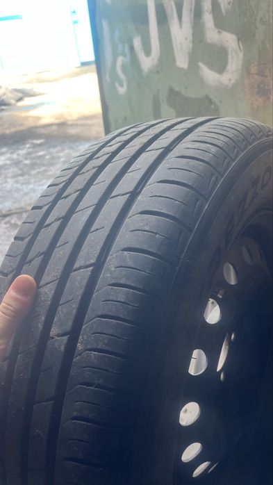 Продам колеса с дисками комплект