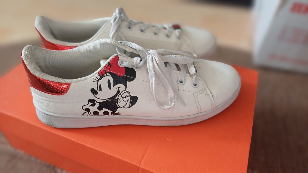 Обувки MINNIE 25лв