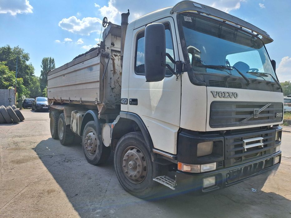 Самосвал VOLVO FM12