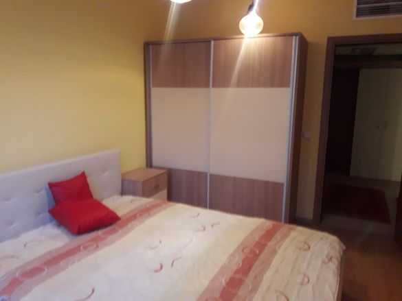 Дава се под наем Тристаен апартамент в Бургас, Център - 100 кв.м за 178.5 € - Снимка #6