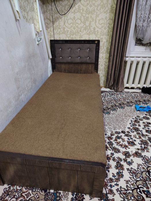 Kreslo, divan, shkaf, stol stul hammasi sotiladi