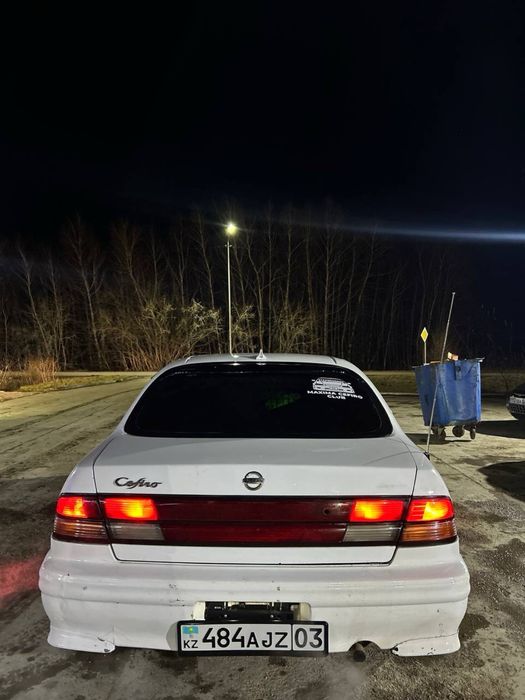 Nissan cefiro 2.5