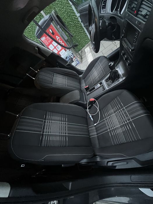 Vând golf 7 Lounge!