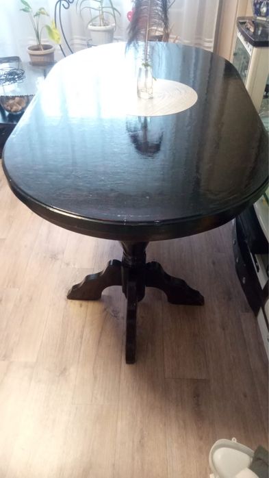 кухонный деревянный стол