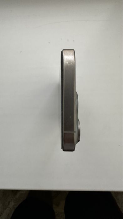 Iphone 15 pro srochniga sotiladi