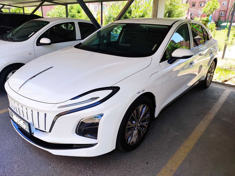 Продается Hongqi EQM-5, 500км